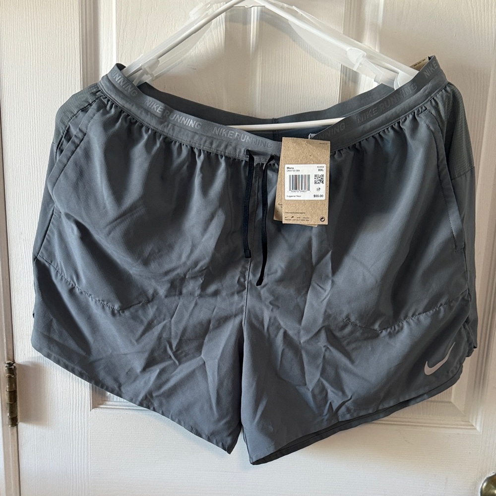 Nike Men's Athletic Shorts in Dark Gray